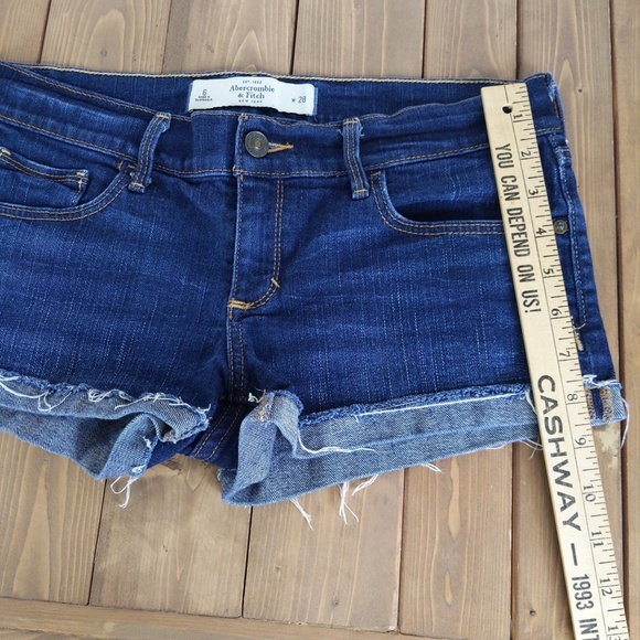 Abercrombie & Fitch Dark Wash Raw Hem Jean Shorts - Picture 4 of 11